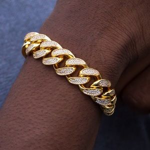 💎ONLY ONE💎15mm ICED OUT Cuban Link Bracelet